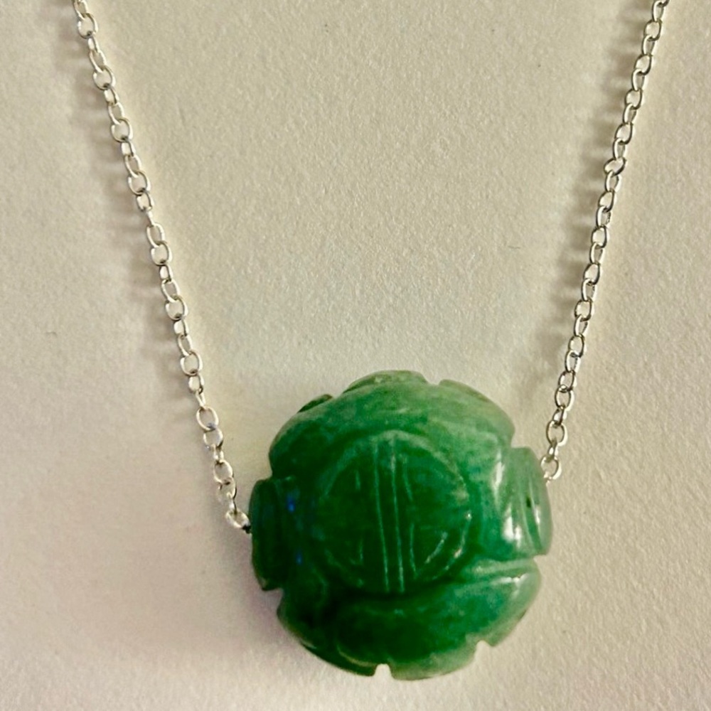 NWOT Necklace carved flower, green Aventurine stone, Chinese symbol 1” chain 18”